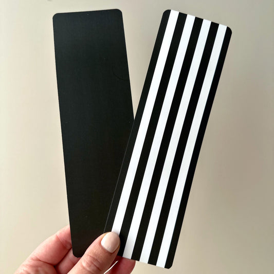 BLACK & WHITE STRIPE - Printed Grease Resistant Cookie Board - Pack 25 - 65mm x 220mm